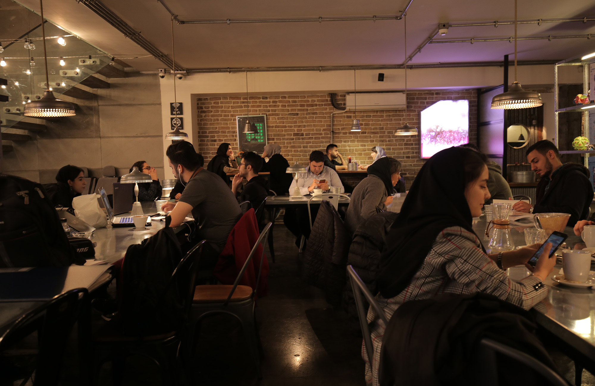 میز اشتراکی ویکافه فلسطین